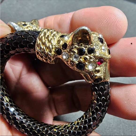 Whiting & Davis Gold Tone Black Mesh Double Panther Heads Wrap Around Bracelet - Picture 6 of 13